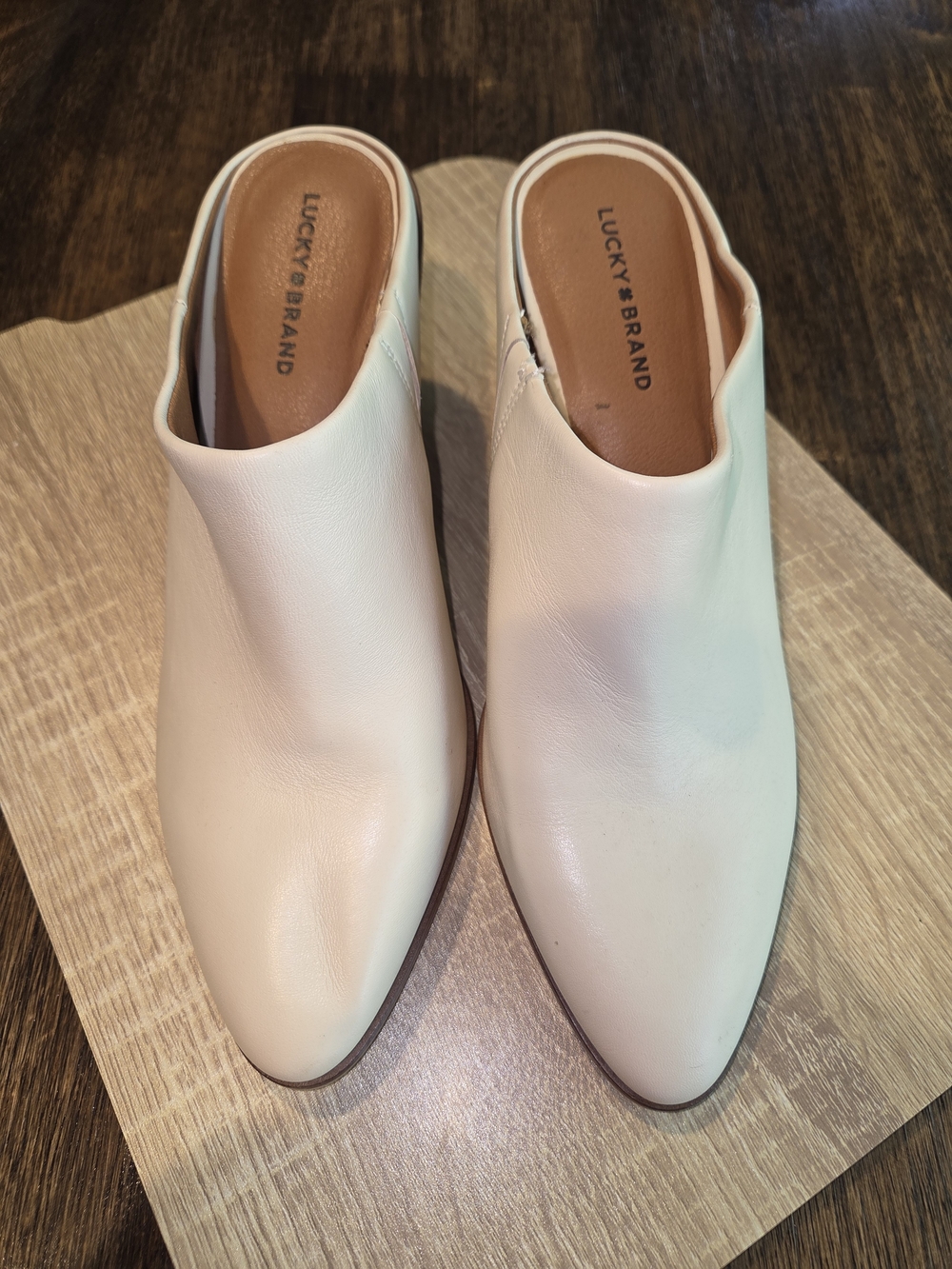 Lucky Brand Women's Cream Leather Block Heel Mule - Picture 4 of 9
